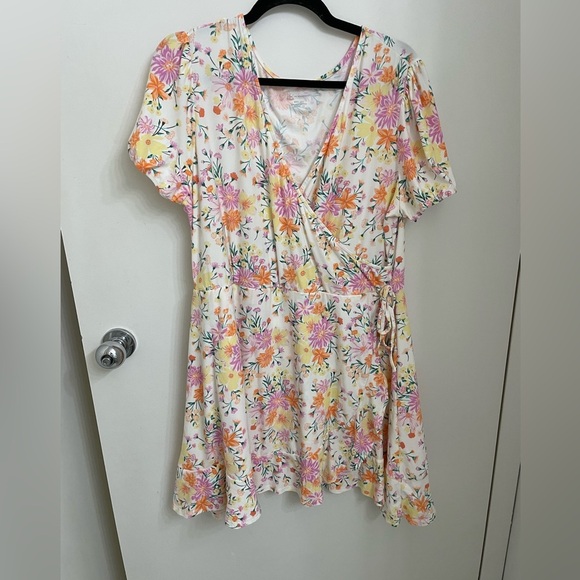 No Boundaries juniors’ floral dress - Picture 1 of 11